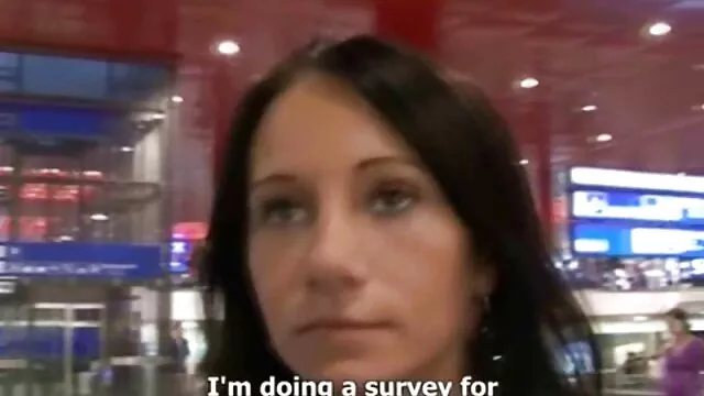 برغي افلام جنسيه اجنبيه على الأريكة مع Hot Blatten Lee و Carolina Sweets من Family Strokes