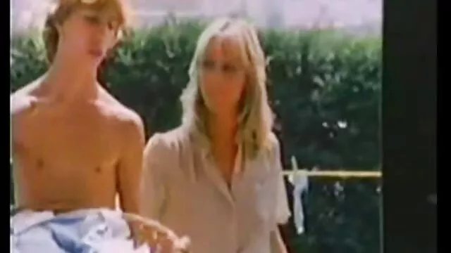 مشهد من الثدي متوسطة الحجم مع براقة أيدن أشلي وآيفي افلام جنسيه كامله وولف من مثليه X
